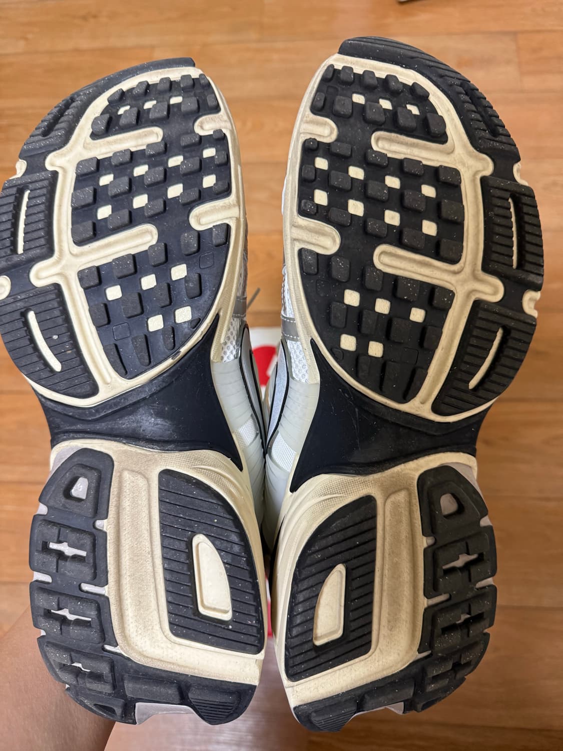 [285] Nike 나이키 V2K RUN 상품이미지3