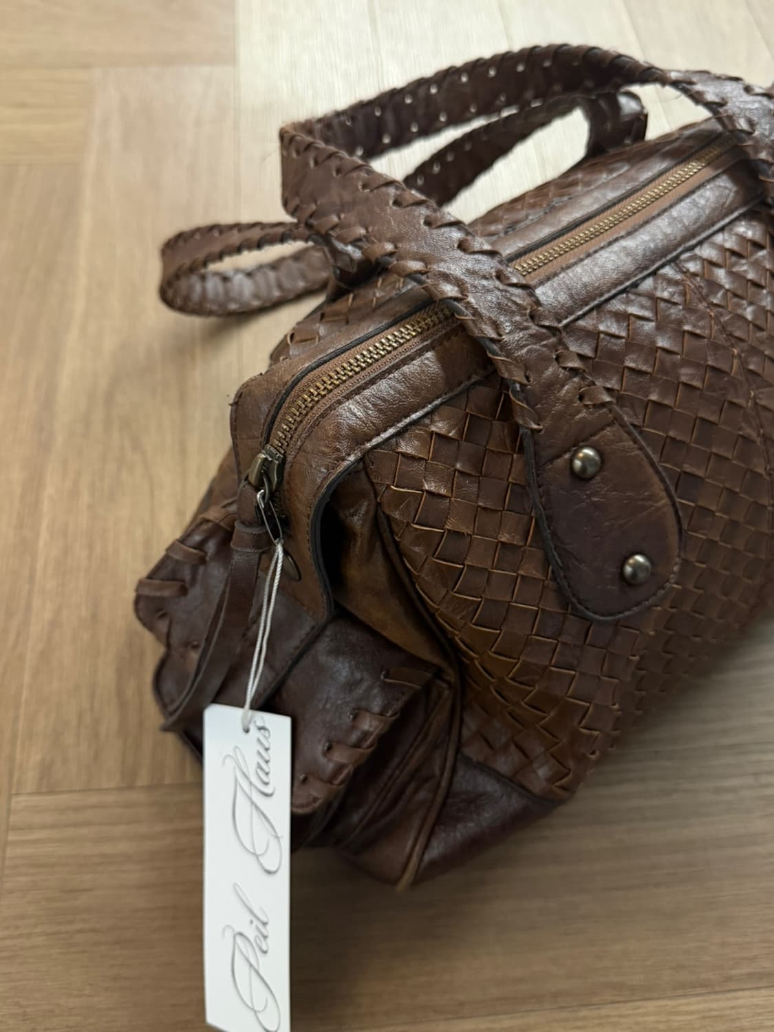 aged leather weave bag 상품이미지2