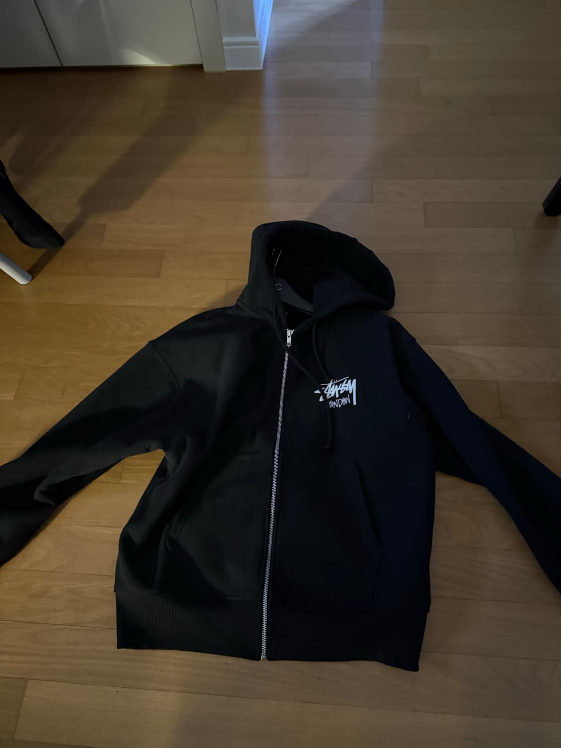 스투시 런던 후드집업 상품이미지2