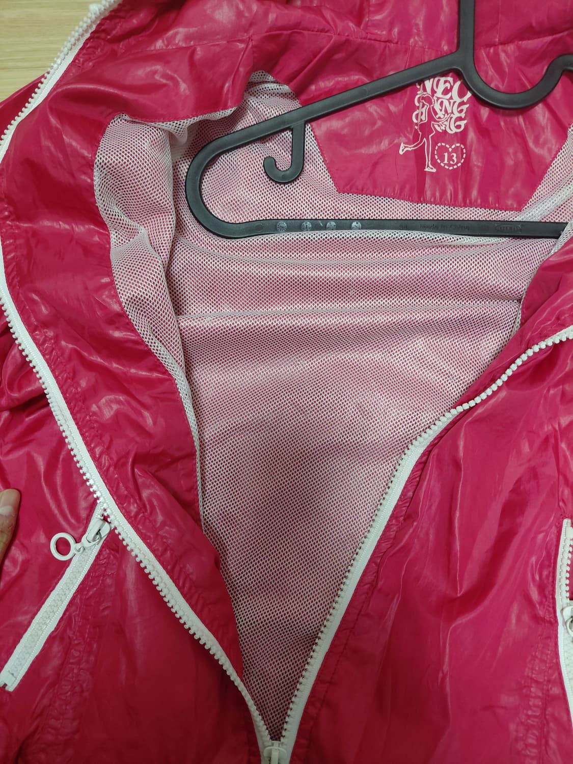 Y2K 볼드 핫핑크 자홍색 바람막이 상품이미지4