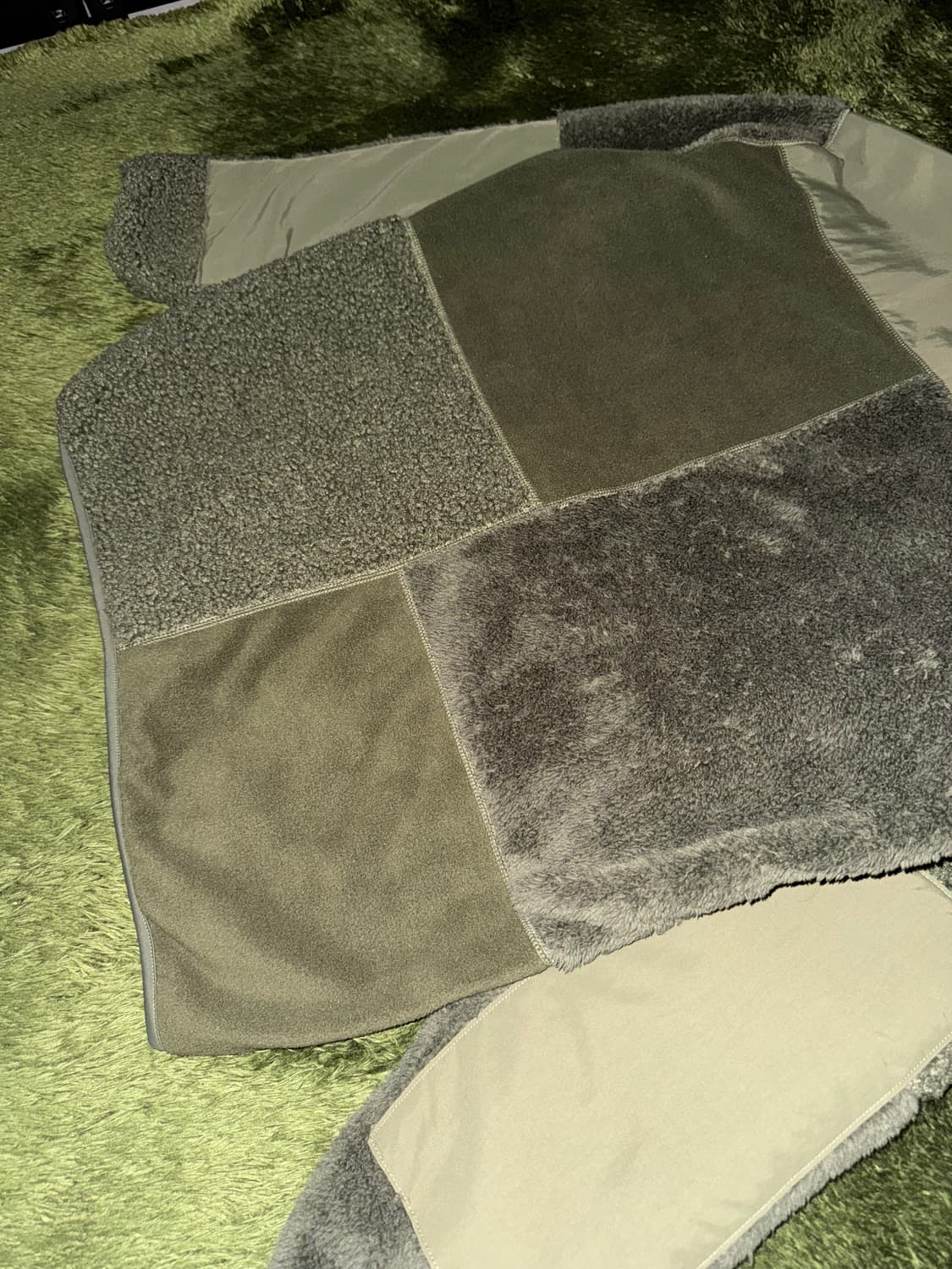 [M] 유니클로 X 엔지니어드 가먼츠 콜라보 플리스 자켓 올리브 상품이미지9