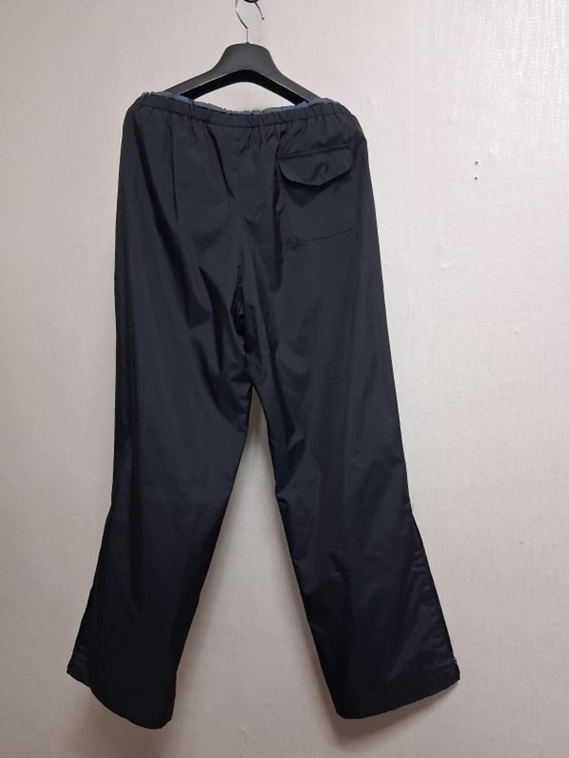 나이키  기모 바람막이트랙팬츠 27까지
일본수입빈티지
컨디션 소재재질감  상품이미지2