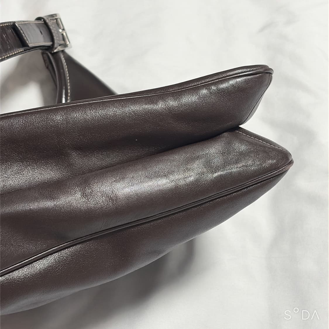 프라다 비텔로 피비 숄더백 호보백 브라운 상품이미지8