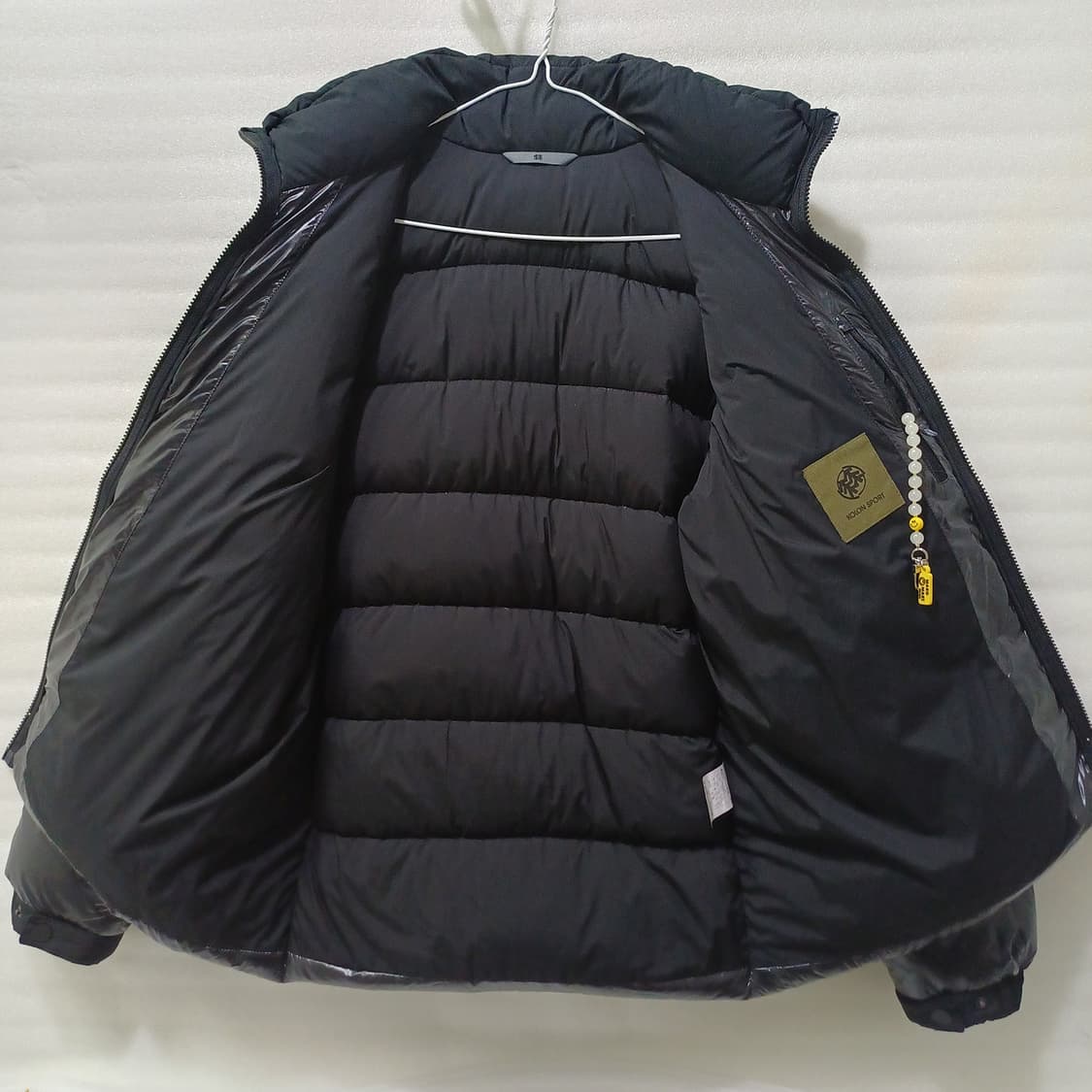 코오롱 카펠라 숏 유광 구스 다운 패딩 남성 L 100 블랙 사랑봉봉 상품이미지3
