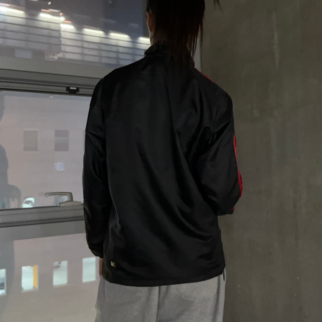 Adidas redline windbreaker 상품이미지3