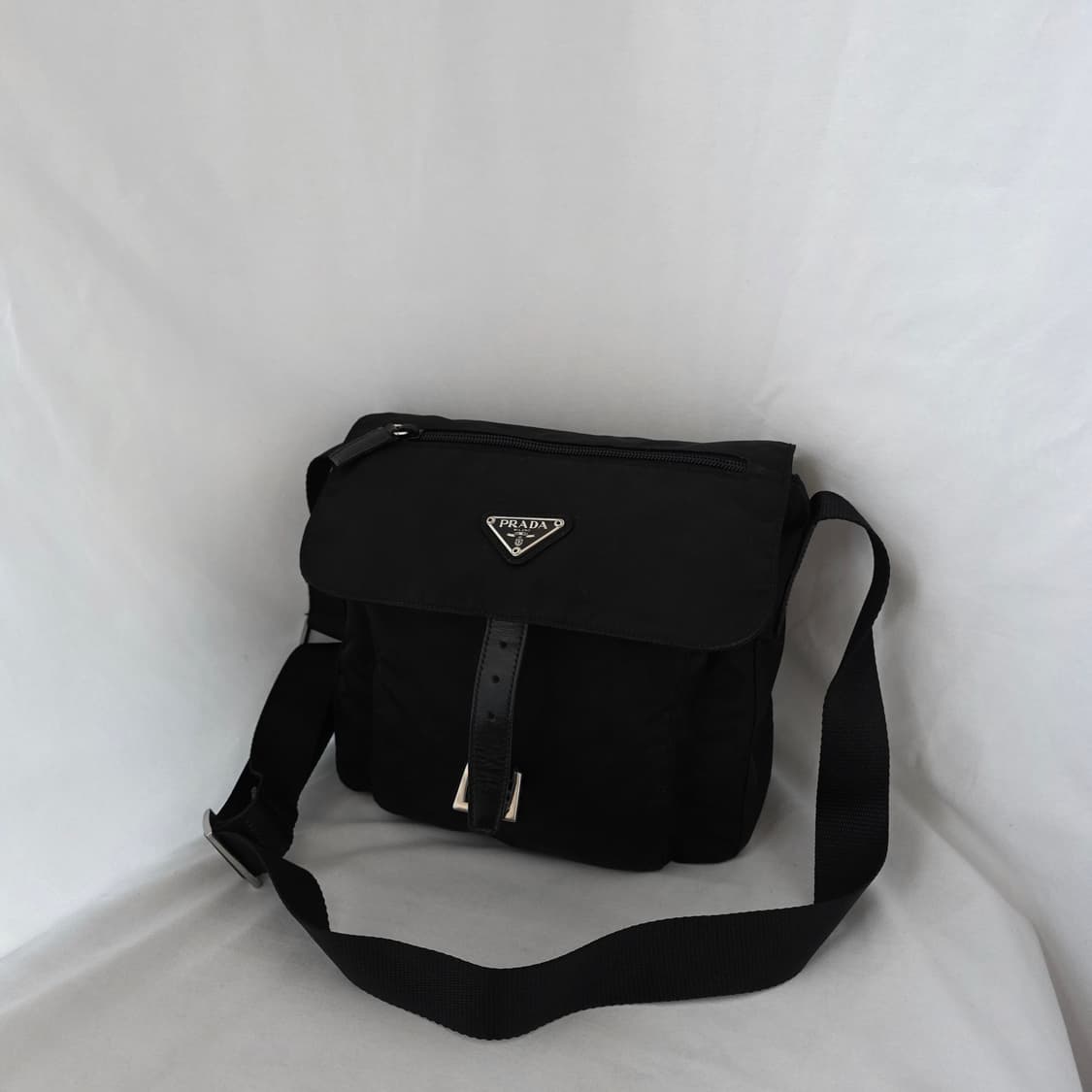 [정품 PRADA] 프라다 포코노 나일론 크로스백 주우재백 남녀공용 상품이미지1