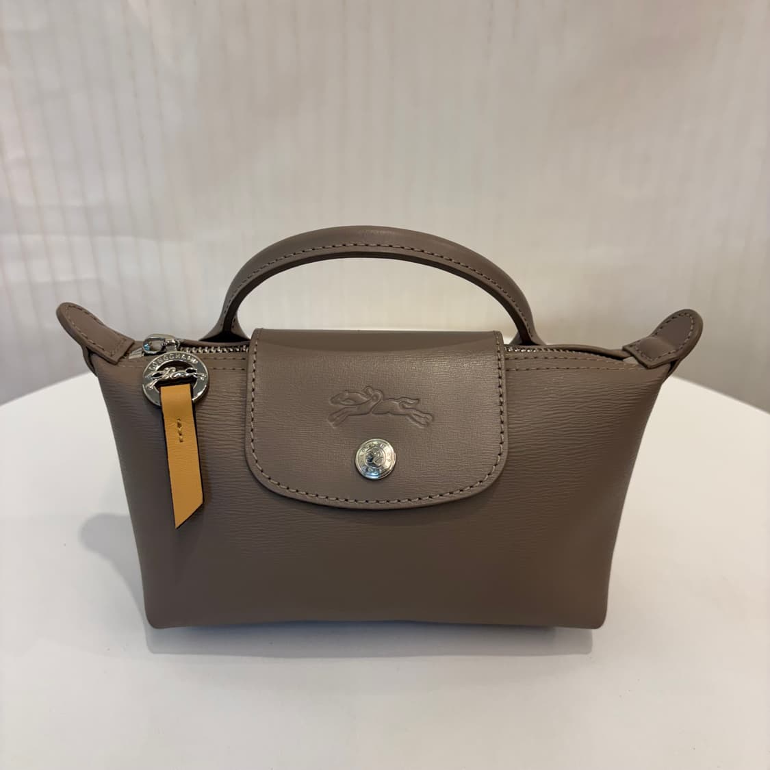 정품 롱샴 르플리아쥬 시티 핸들 파우치백     상품이미지2