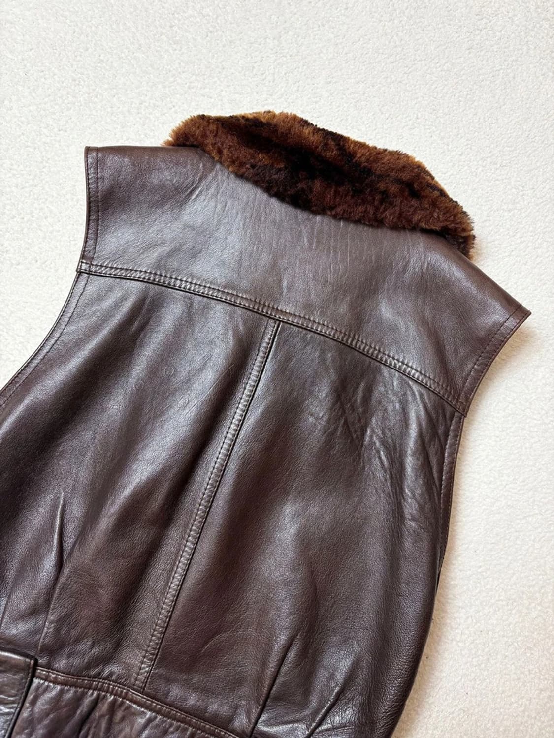 바가텔 90's 우먼스 클래식 양가죽 퍼 베스트 PN6599 상품이미지5