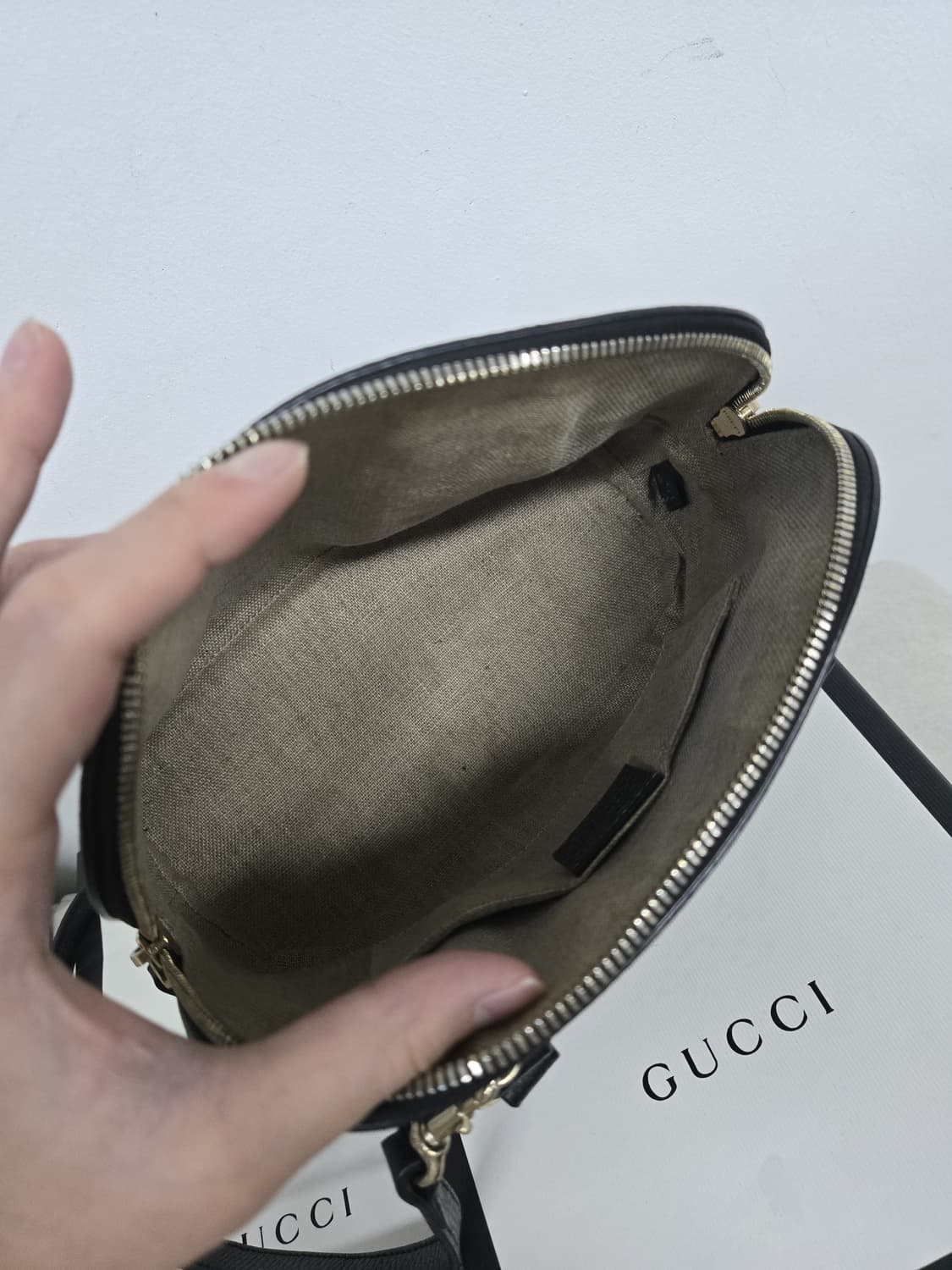 [보증서 정품]구찌 돔 인터로킹 크로스백 상품이미지5