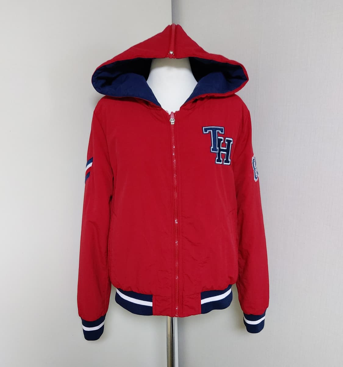 타미힐피거 스포츠 바시티 후드 패딩 점퍼(M)

 상품이미지2