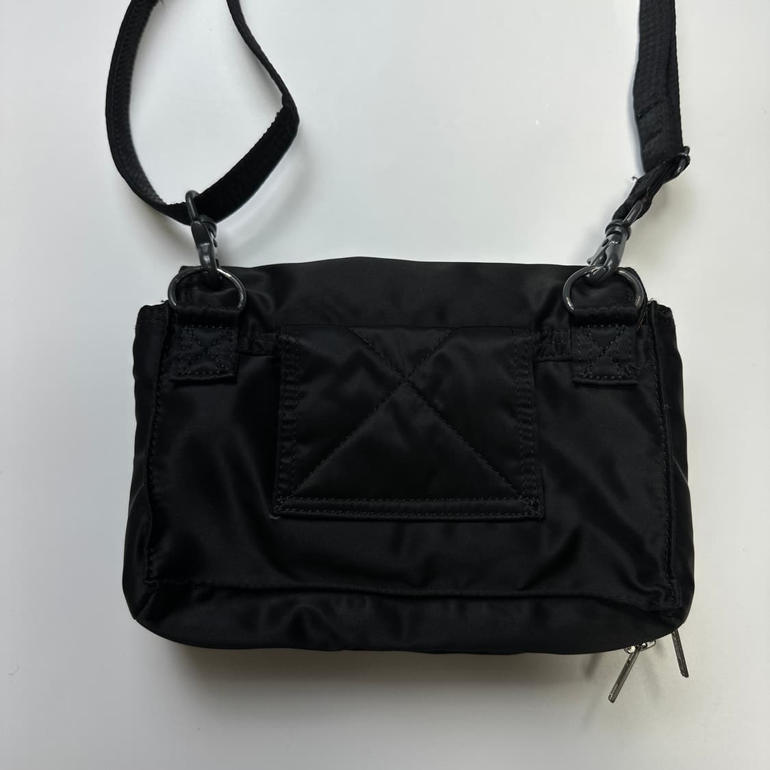 PORTER TANKER SHOULDER BAG 포터 탱커 숄더백 상품이미지8