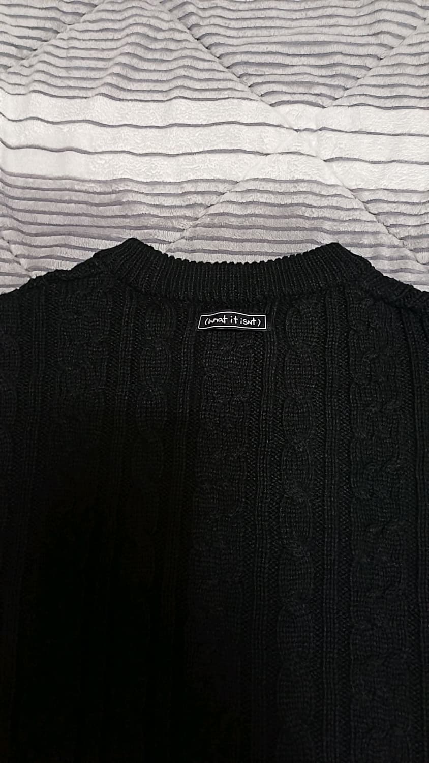 와릿이즌 오버핏 꽈배기니트 실측105 여성99 가슴66 기장67 상품이미지4