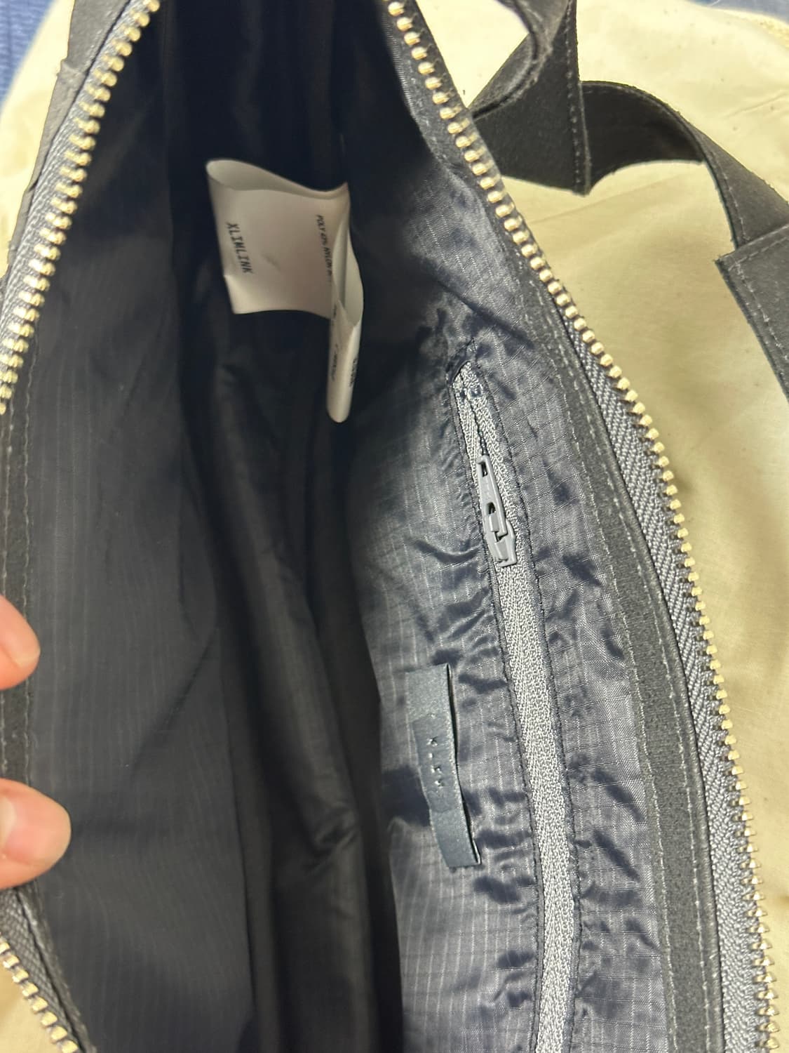 새상품 엑슬림 ep7 01 숄더백 차콜 상품이미지5