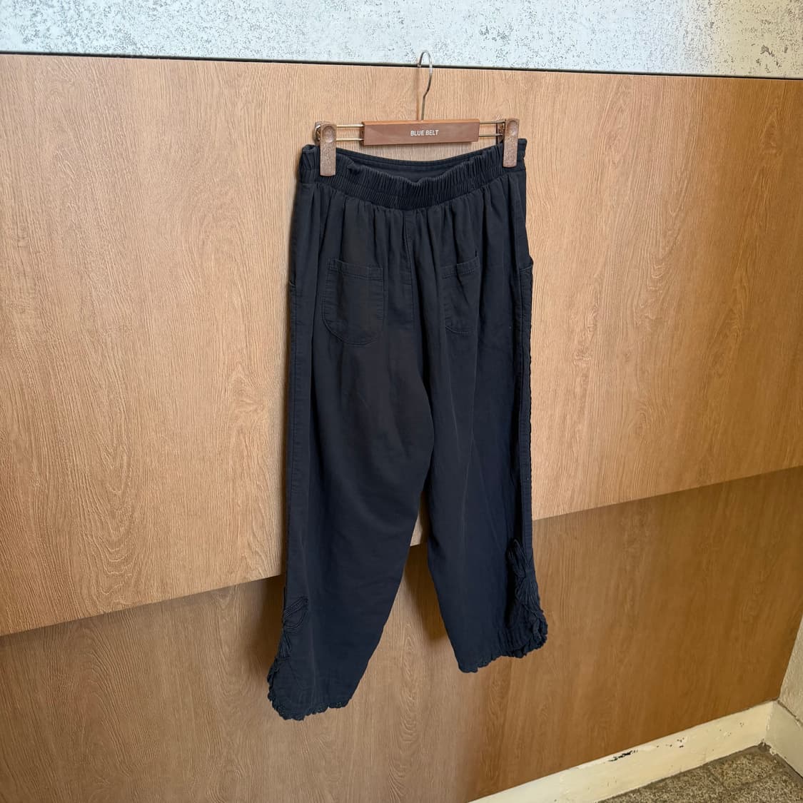 빈티지 밴딩 카프리 팬츠 사이드 플로럴 레이스 배색 디테일 블랙 k25 상품이미지2