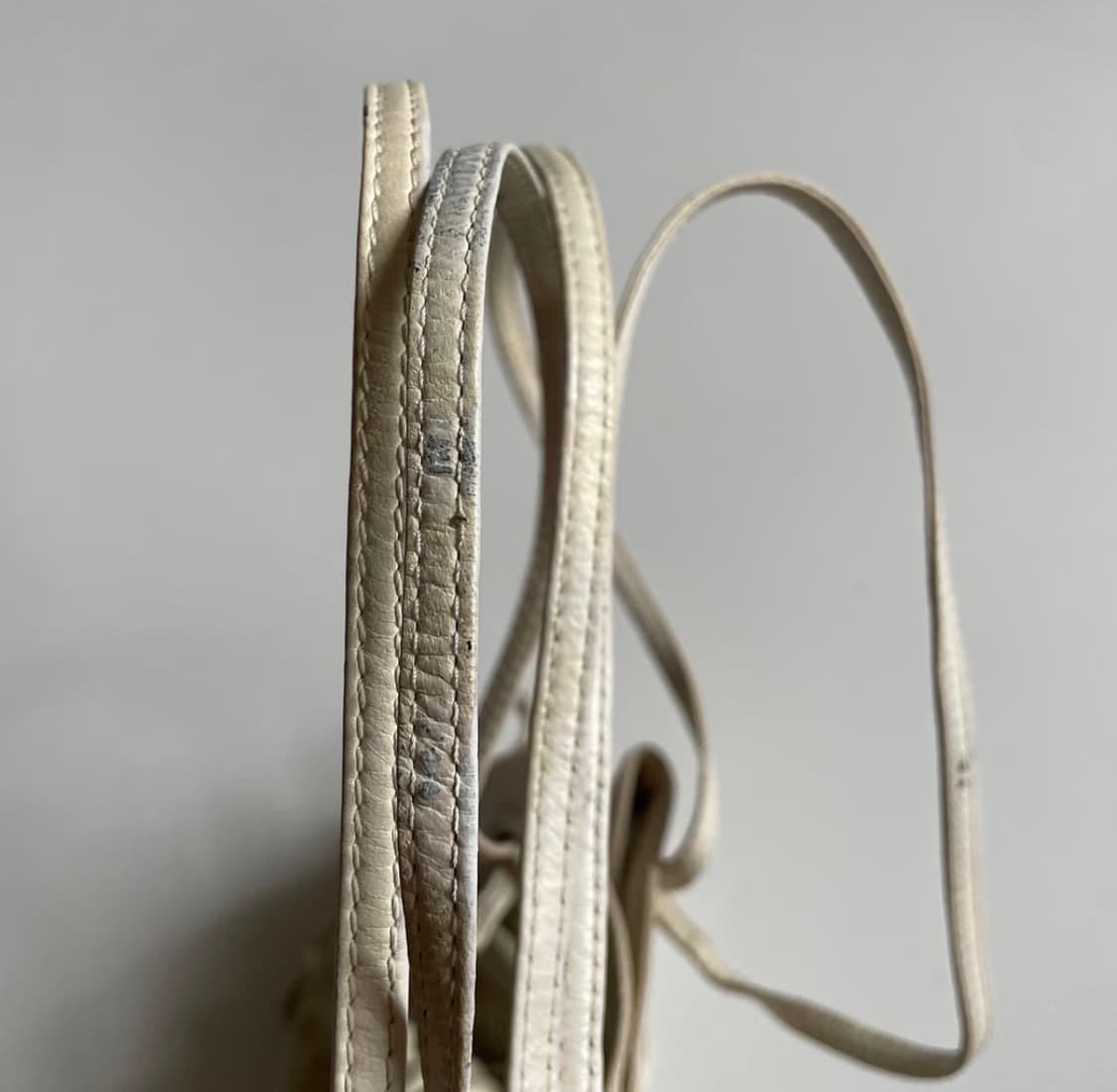 로에베 스트링 백 상품이미지5