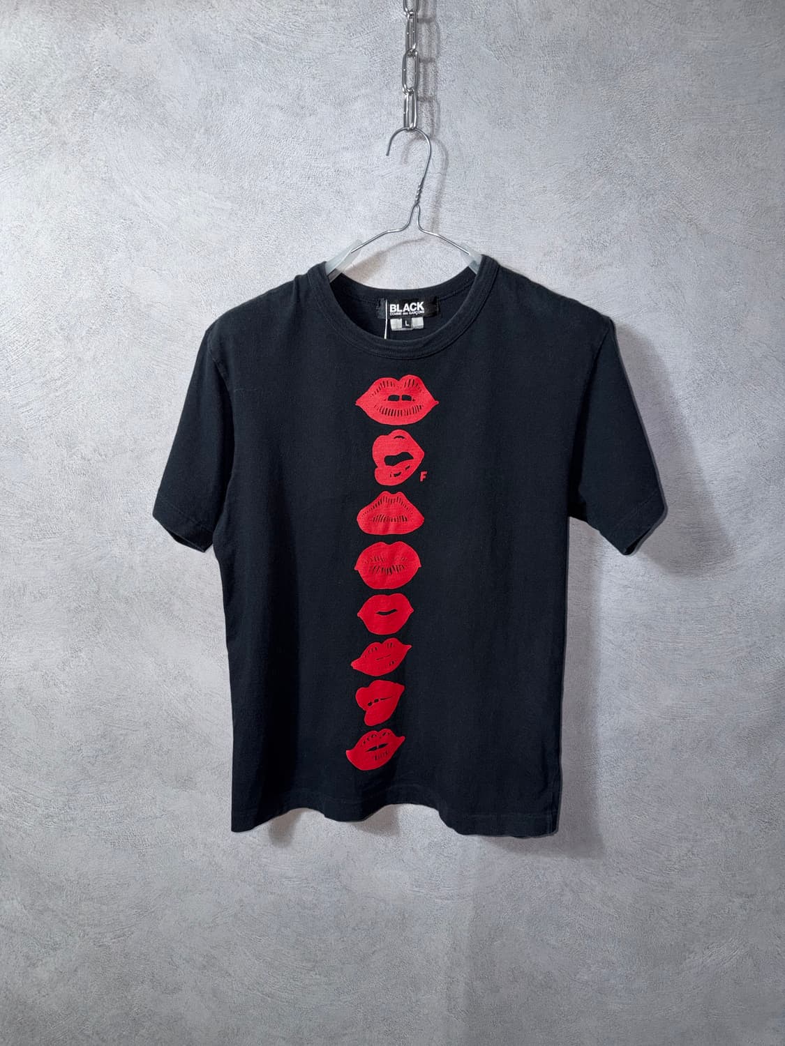 BLACK COMME des GARÇONS Lip Graphic Tee 상품이미지1