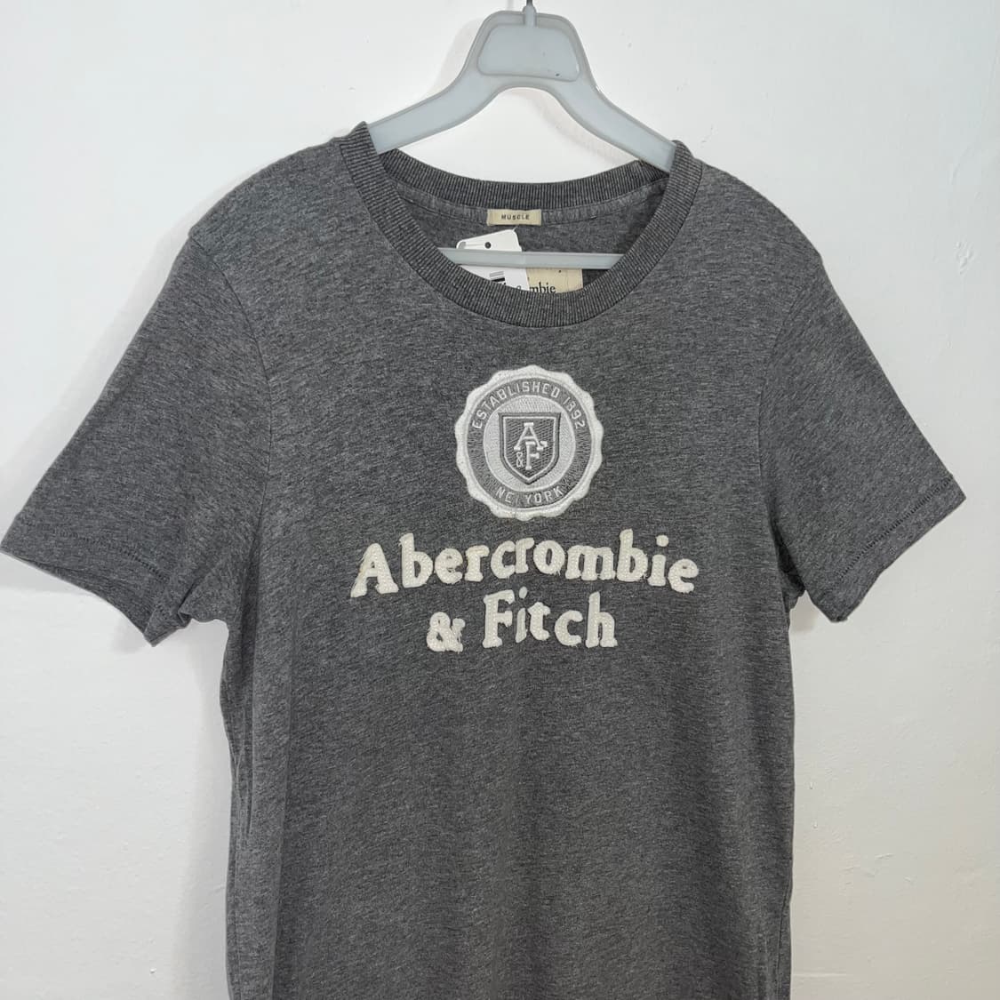 Abercrombie grey t-shirt 상품이미지5