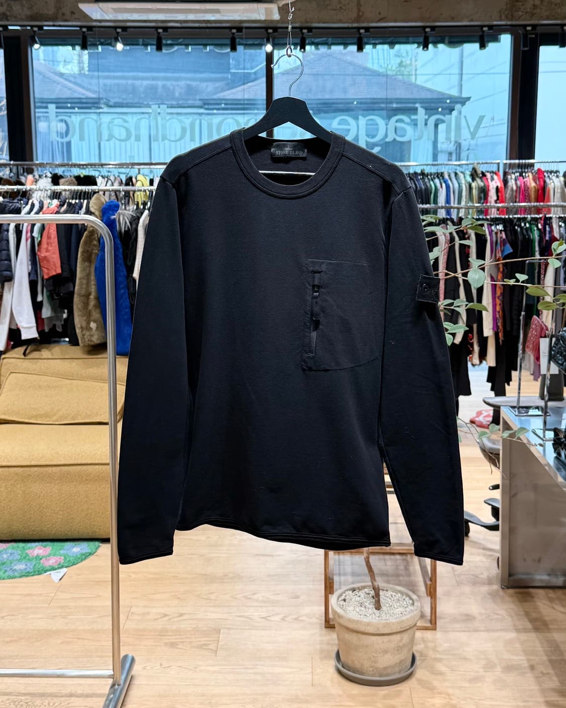 스톤아일랜드 블랙 고스트피스 롱슬리브 맨투맨 상품이미지1