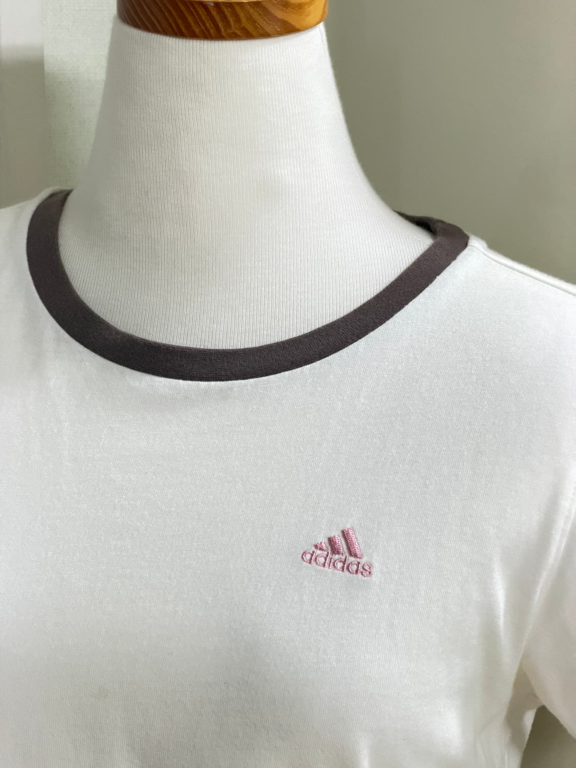 아디다스 딸기초코 브라운핑크 링거티 반팔 상품이미지2