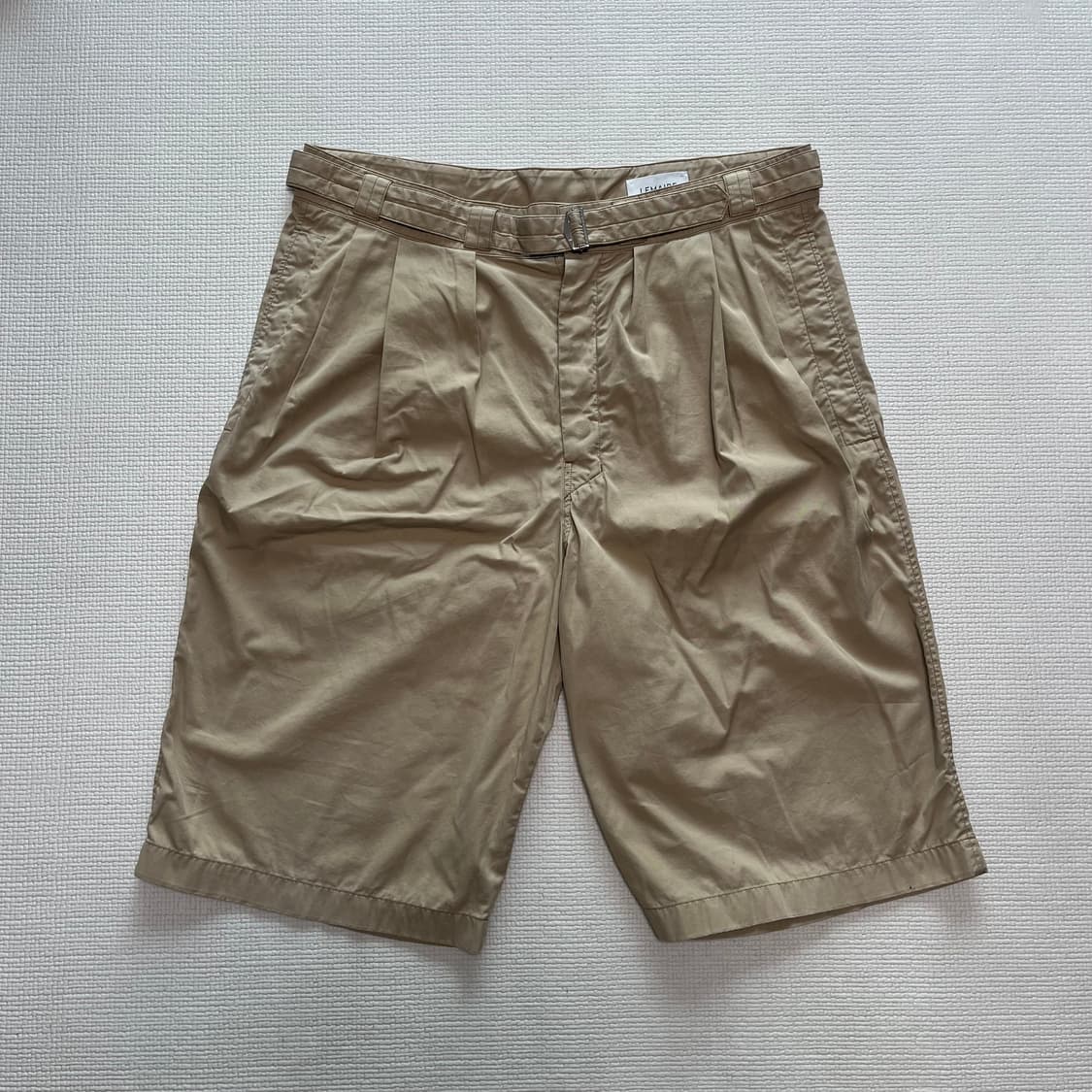 [50] 르메르 벨티드 쇼츠 베이지 상품이미지1