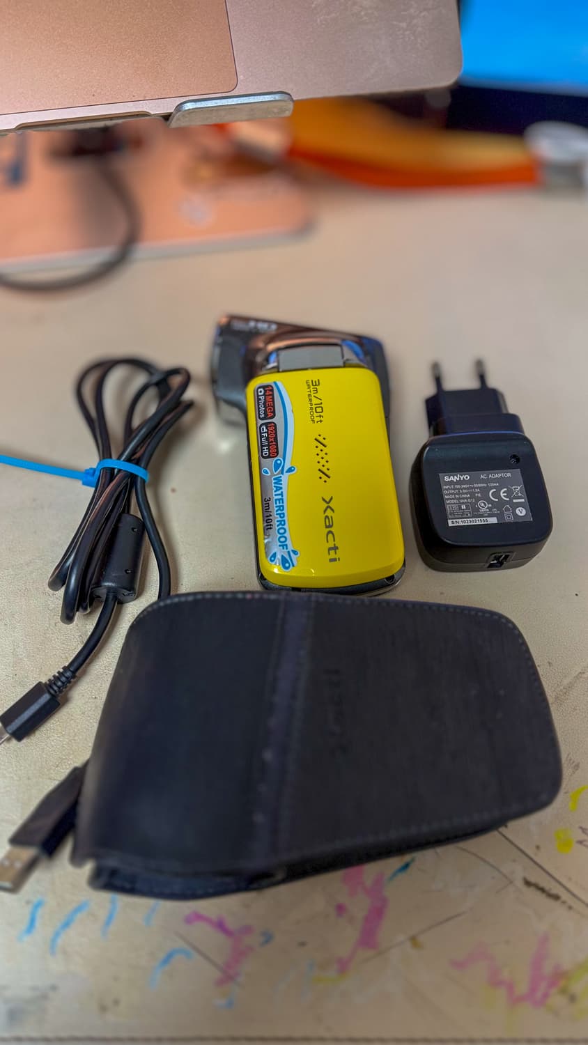 뉴진스 산요 작티 VPC-CG10 올정품(베터리.충전기.선.케이스) 상품이미지1