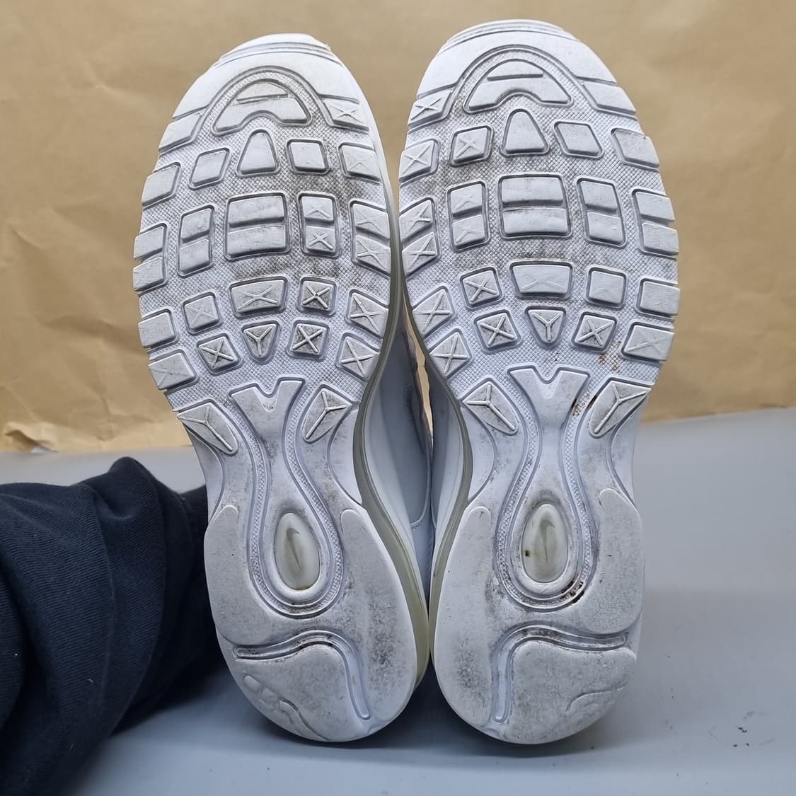 나이키 에어맥스 97 트리플화이트 운동화 260 상품이미지3