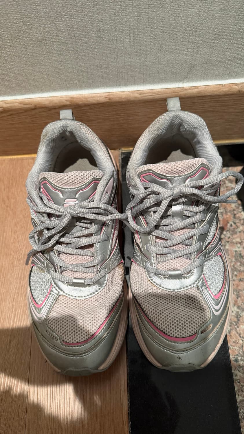 휠라 인터런 핑크블라썸 한소희 신발  상품이미지4