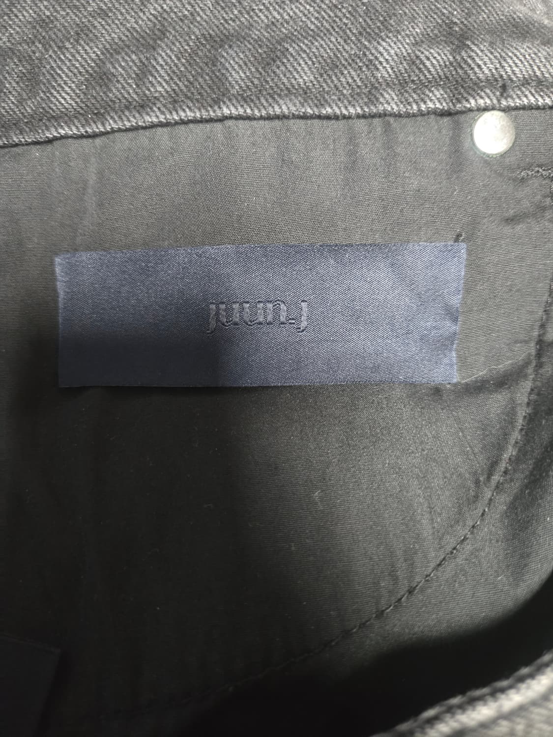 준지(Juun.J) 블랙 워싱 무릎 절개 조거 데님 (48사이즈) 상품이미지4