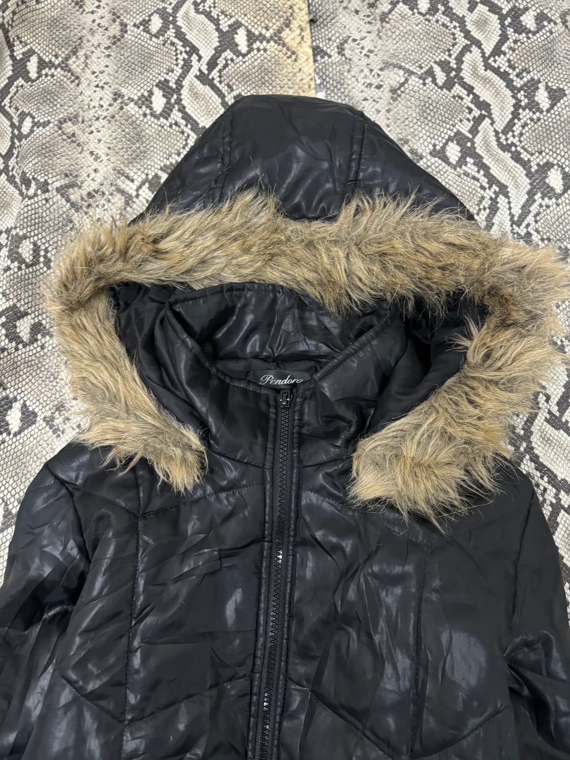 Y2K Black Fur Padding 상품이미지4