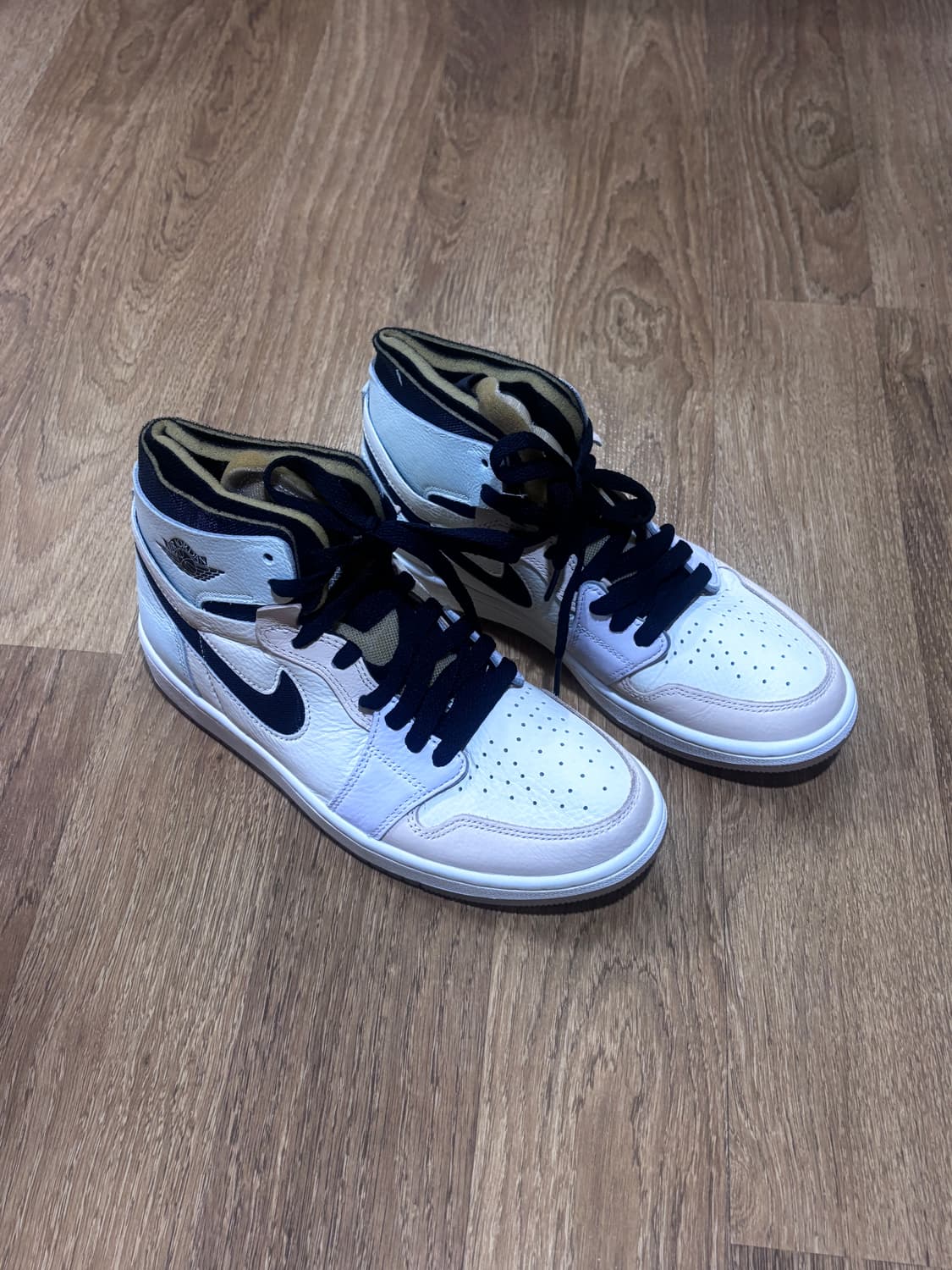 조던 1 줌 에어 컴포트 페일 아이보리 상품이미지3