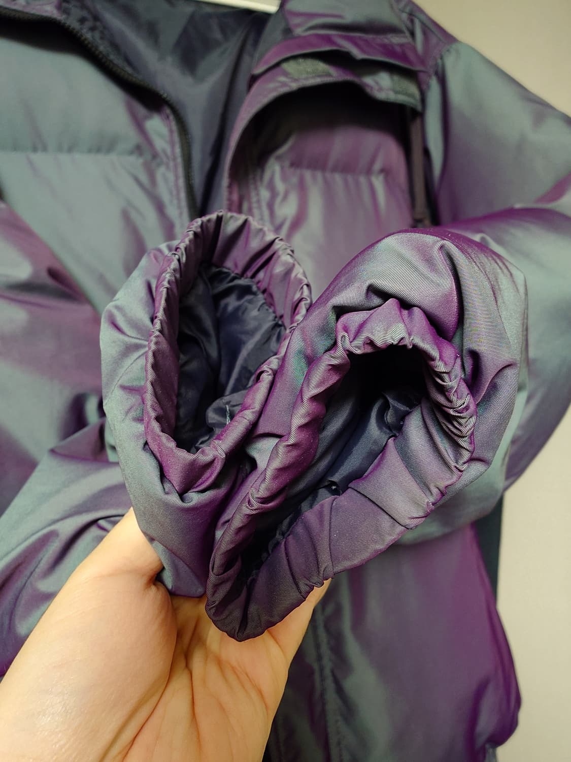 [M,105] 피어오브갓 에센셜 푸퍼 패딩 이리디센트 상품이미지3