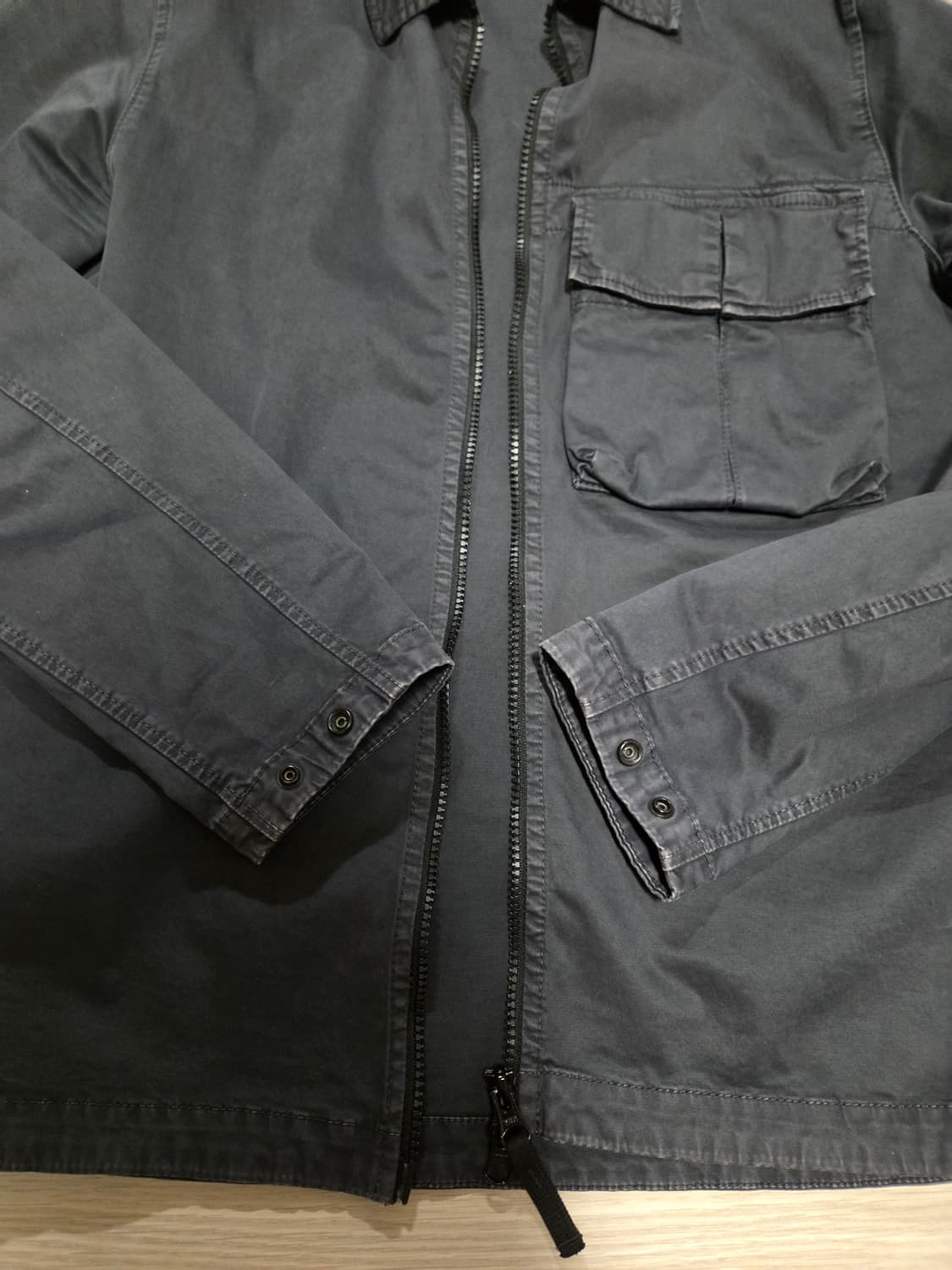 [23SS] 스톤아일랜드 가먼트다이 코튼 셔츠 자켓 (L) 상품이미지9