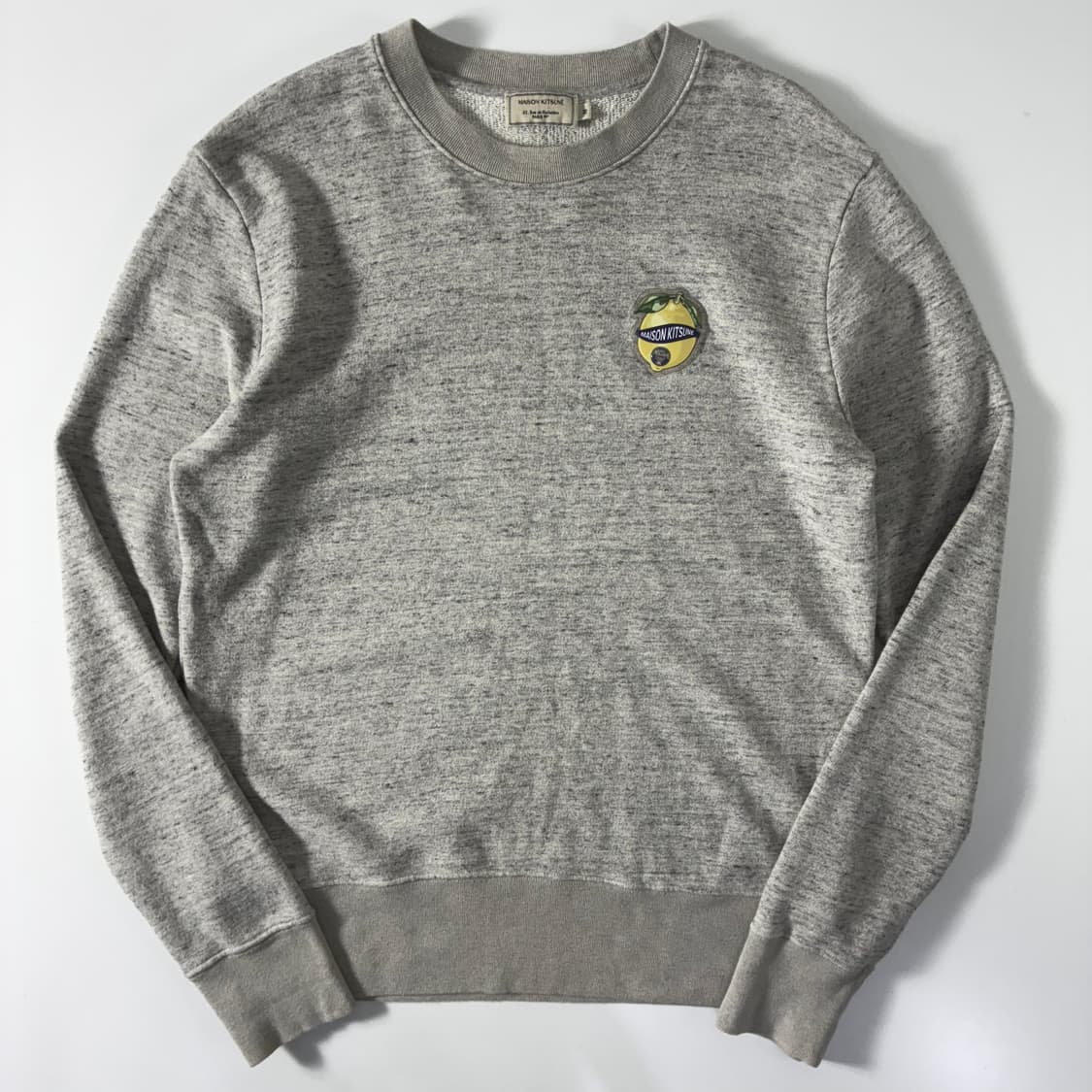 Masion Kitsune 메종키츠네 11주년 레몬 스웻맨투맨 상품이미지1