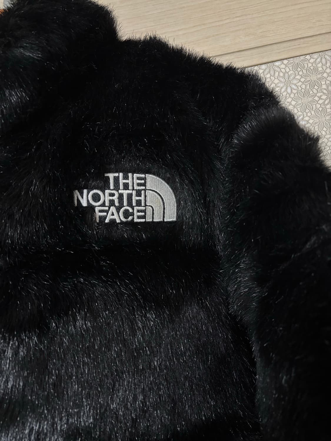 슈프림 노스페이스 퍼 눕시 M 상품이미지4