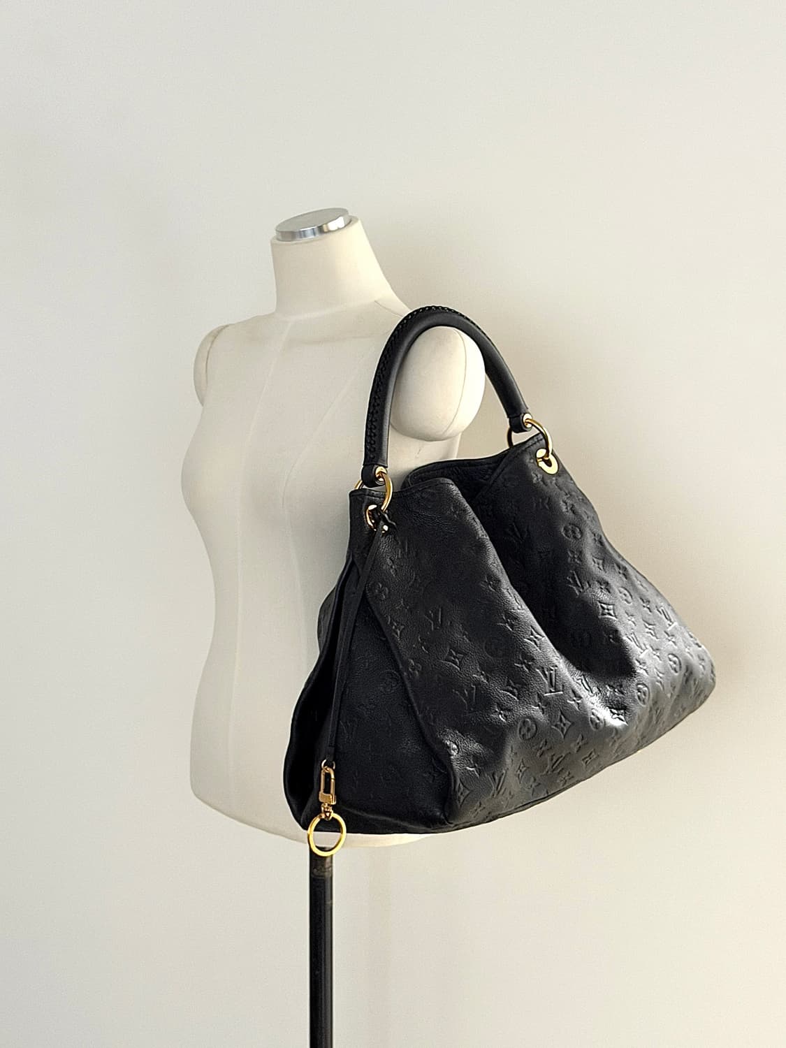 루이비통 모노그램 앙프렝뜨 아치 MM 상품이미지2