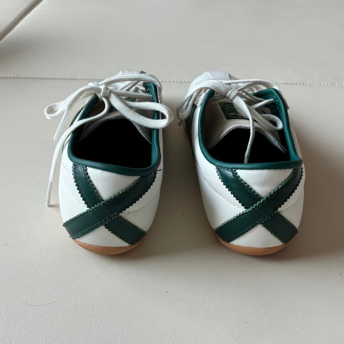 아디다스 도쿄 흰/초 240 상품이미지5