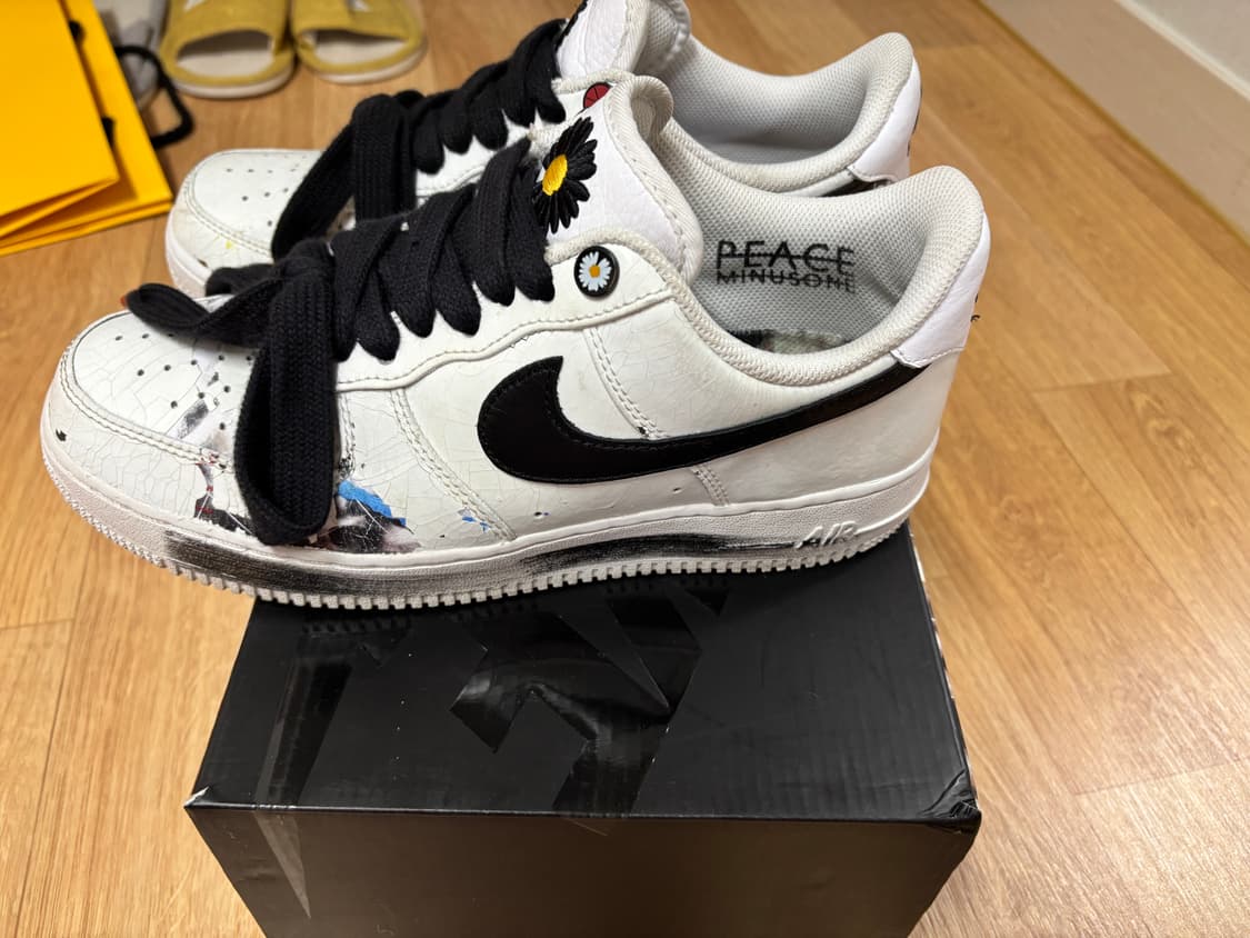 나이키 피스마이너스원 에어포스 260판매합니다 상품이미지3