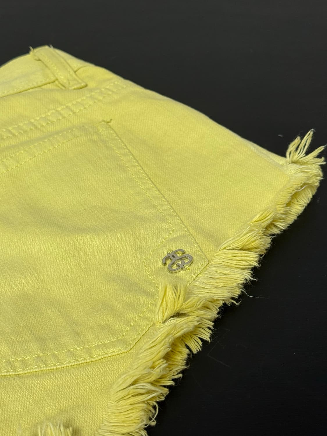 Stussy 옐로우 컷오프 데님 핫팬츠 상품이미지5