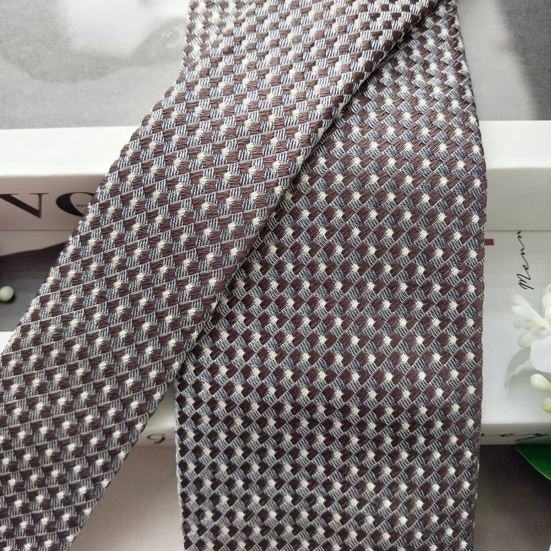 타임 실크 브라운 패턴 넥타이 8.1cm A+~A등급 K2281
 상품이미지4