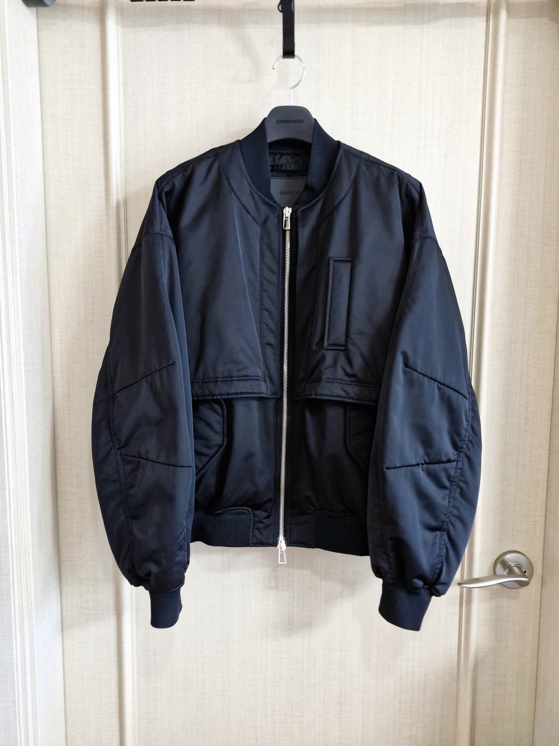 송지오 컬렉션 윈드 플랩 자수 MA-1 마원 자켓 블랙 46 상품이미지3