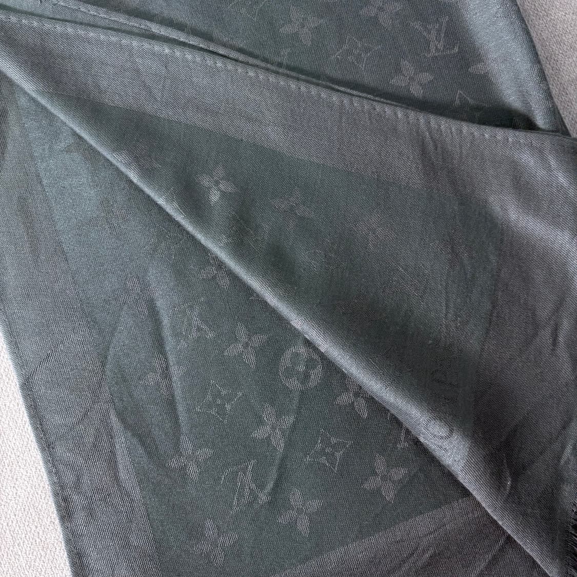 루이비통 모노그램 아크릴 청색 머플러  상품이미지3