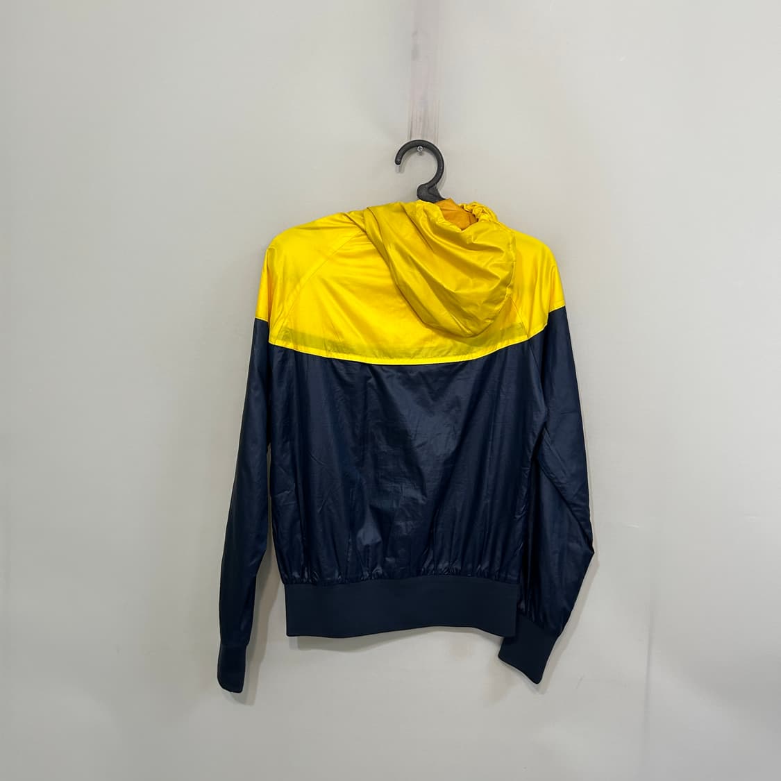 나이키 여성 윈드러너 바람막이 M 상품이미지3