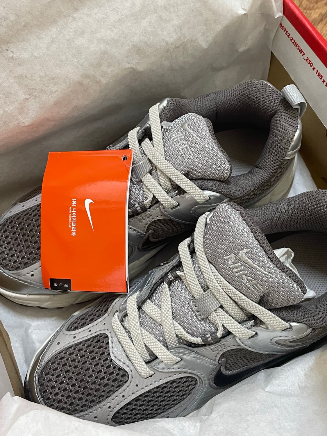 나이키 V5 RNR 케이브 스톤 컬리지 그레이 상품이미지1