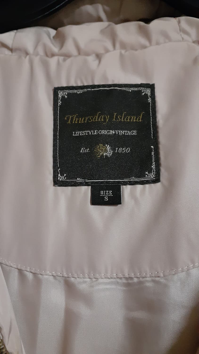 써스데이아일랜드 하프 덕다운 패딩  상품이미지5