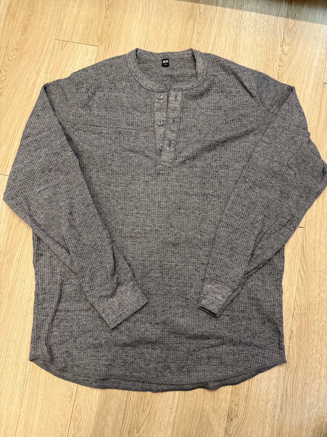 유니클로 와플 헨리넥 긴팔 티셔츠 L 그레이 베이지 상품이미지5