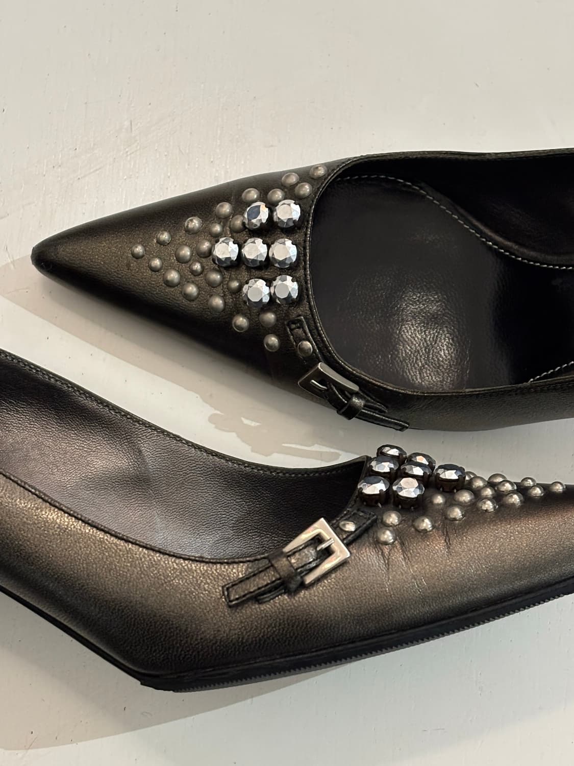 Metallic Buckle Pumps (37½) • PRADA 상품이미지6