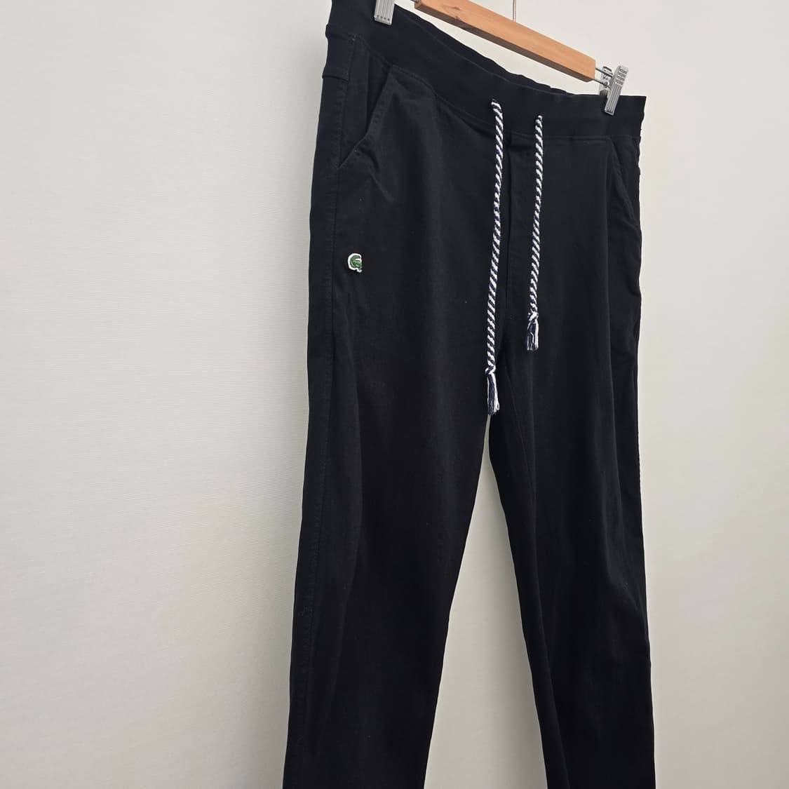 여성 라코스테 블랙 트레이닝 밴딩팬츠 상품이미지2