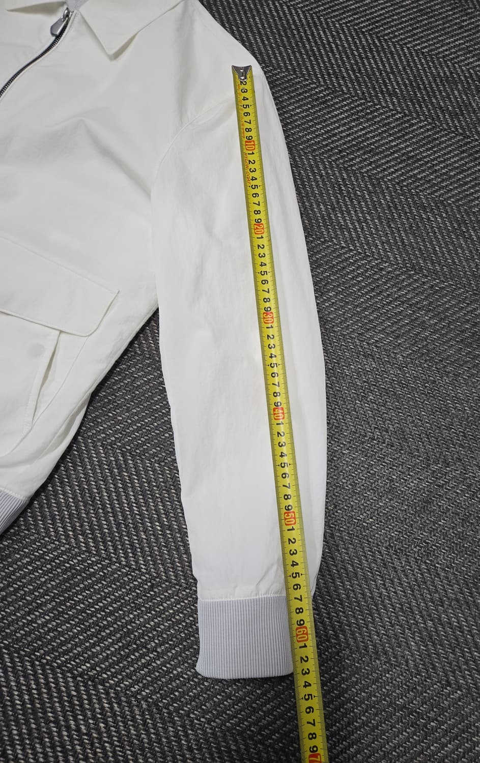 갤럭시 23ss 점퍼 화이트 봄버 자켓 상품이미지7