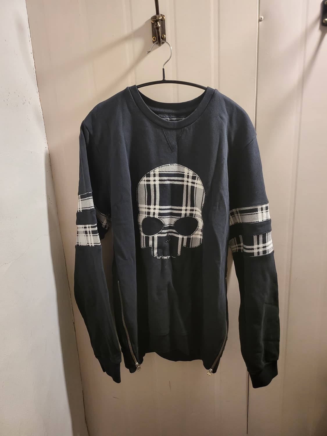 하이드로겐 해골  맨투맨 상품이미지1