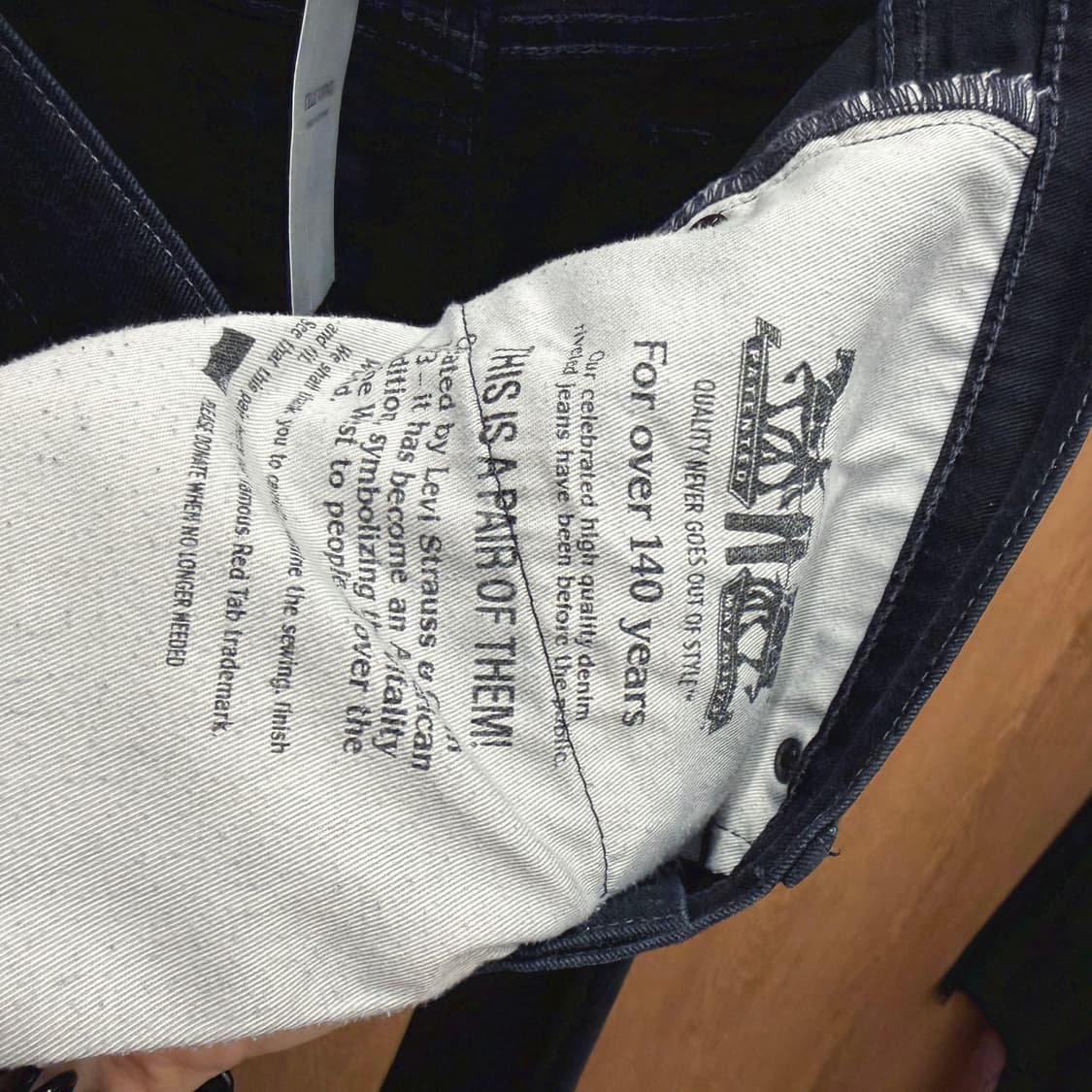 리바이스 510 데님 팬츠 5포켓 레드 로고 탭 디테일 스키니핏 블랙 상품이미지7